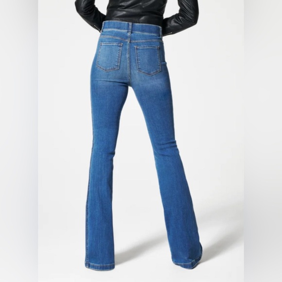 Spanx Ocean Flare Jeans Vintage Indigo Wash Size Small - Picture 6 of 11